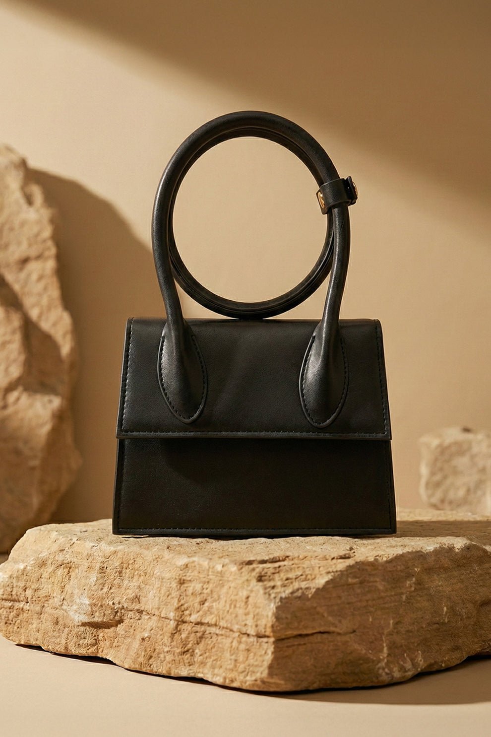 6_0a433dd0-58db-4342-a7c5-9adfa9965492 HandBag Jacqumues - Black - Image 1